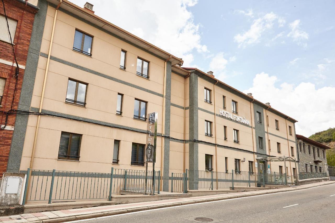 Hostal Fontanan La Pola de Gordon Zewnętrze zdjęcie