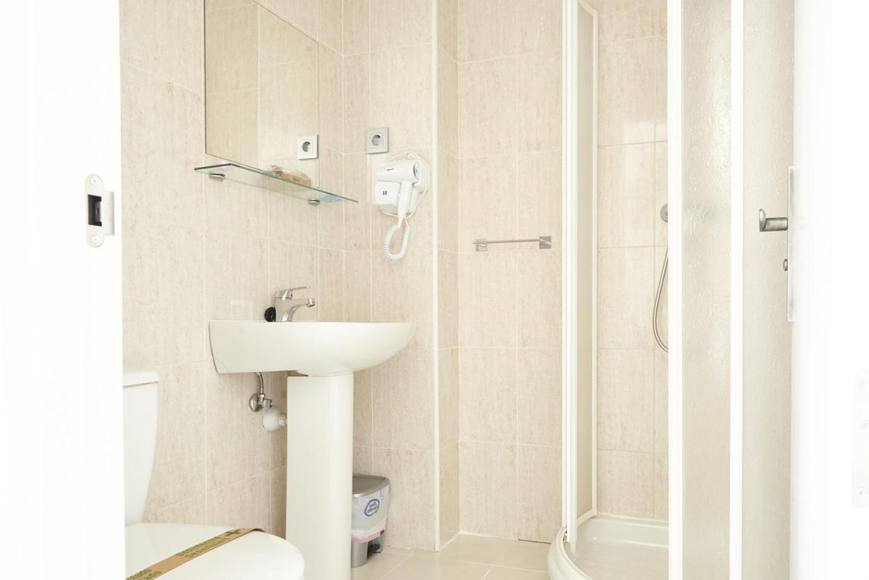 Hostal Fontanan La Pola de Gordon Zewnętrze zdjęcie
