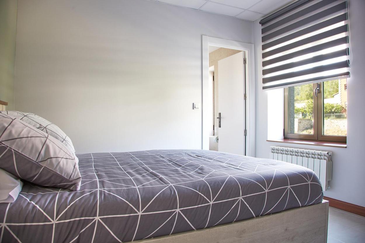 Hostal Fontanan La Pola de Gordon Zewnętrze zdjęcie